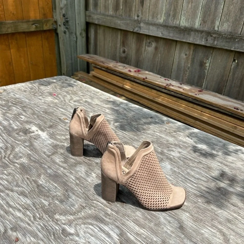 Vince Camuto Women's Katnina‎ Booties - Size 4